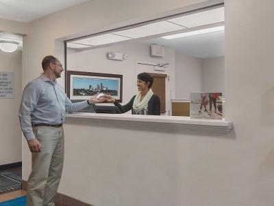 Hotel Candlewood Crabtree By Ihg Raleigh