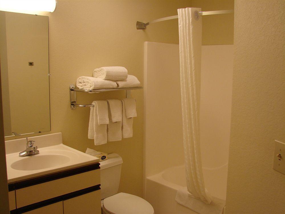 Hotel Candlewood Crabtree By Ihg 2*