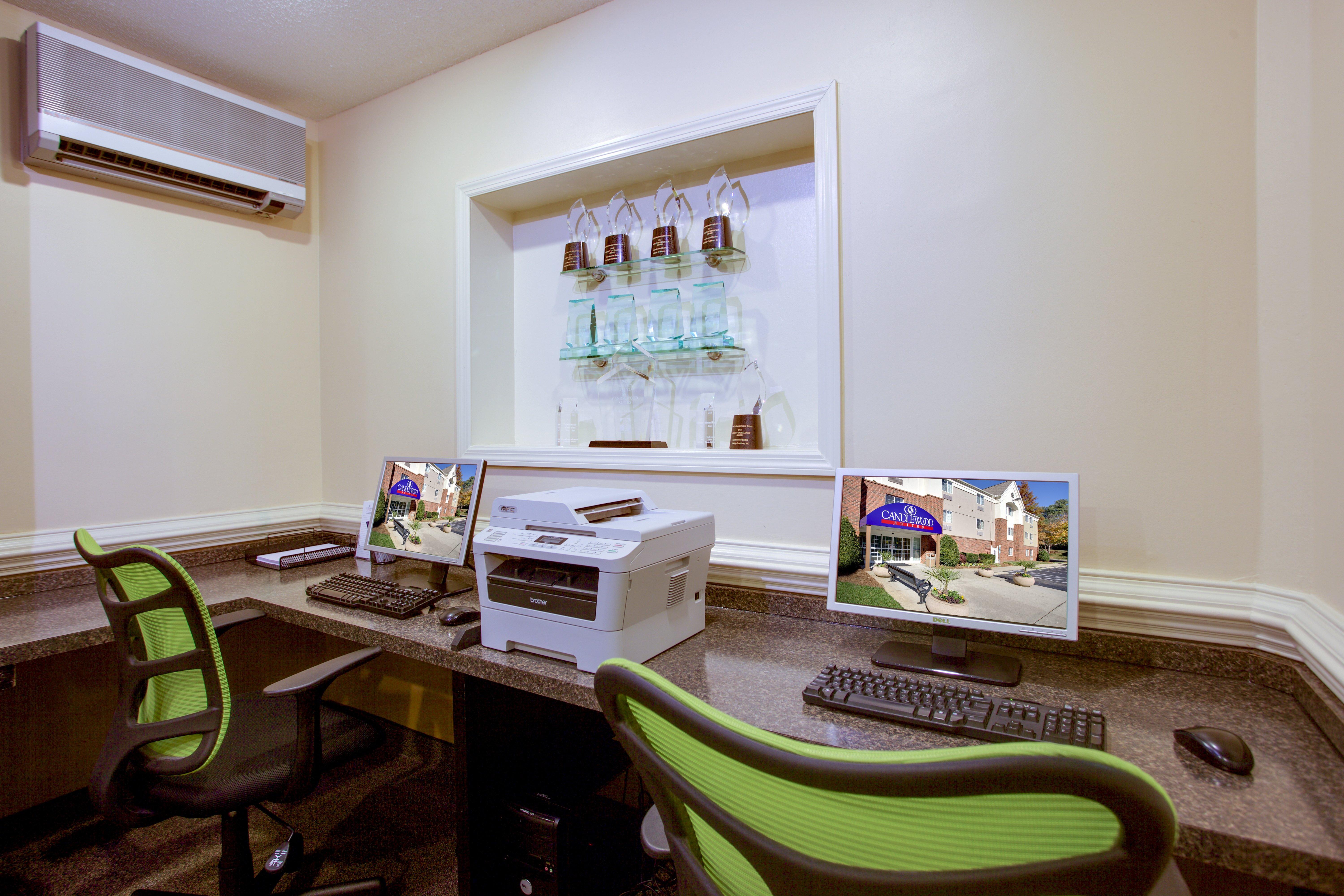 Candlewood Crabtree By Ihg Hotel Raleigh