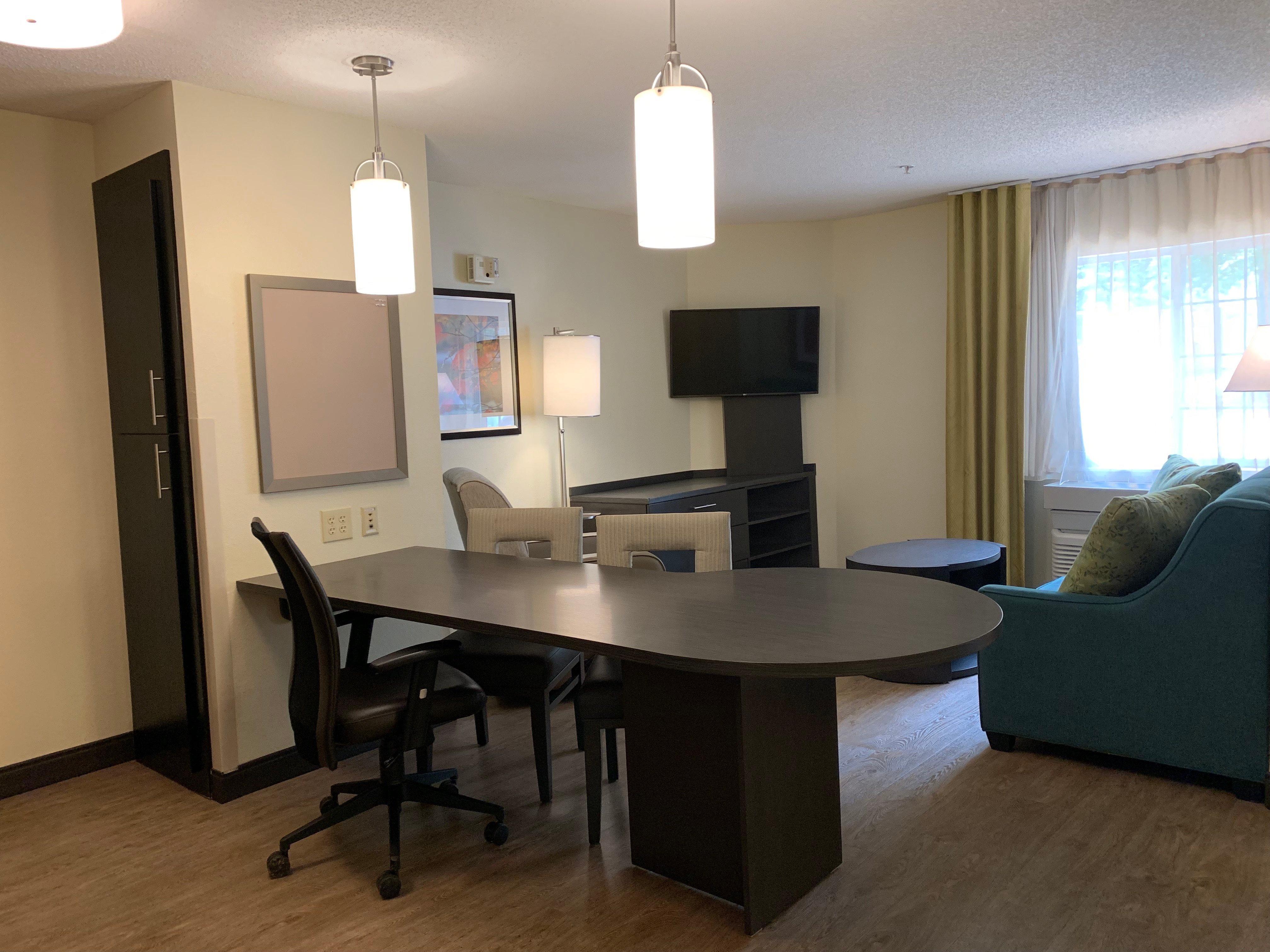 Candlewood Crabtree By Ihg Hotel 2*