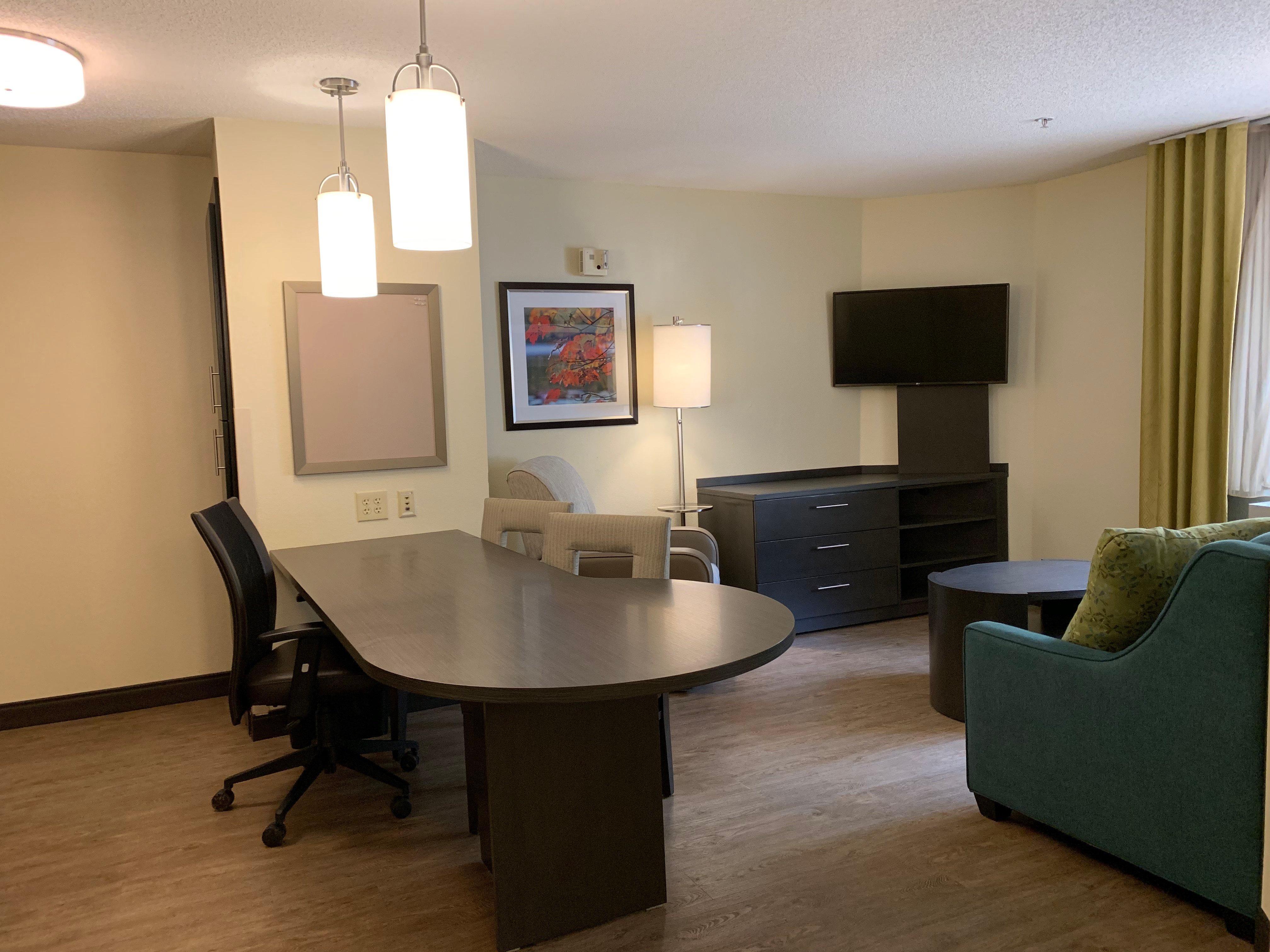 Candlewood Crabtree By Ihg Hotel Raleigh
