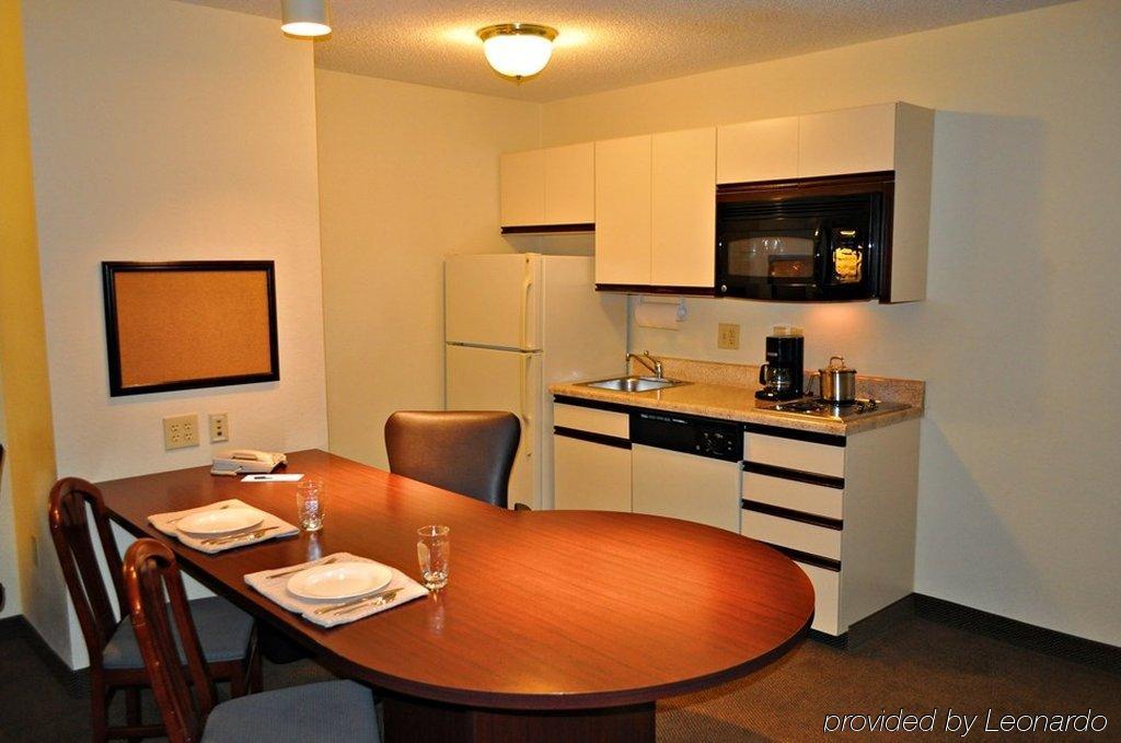 Candlewood Crabtree By Ihg 2*