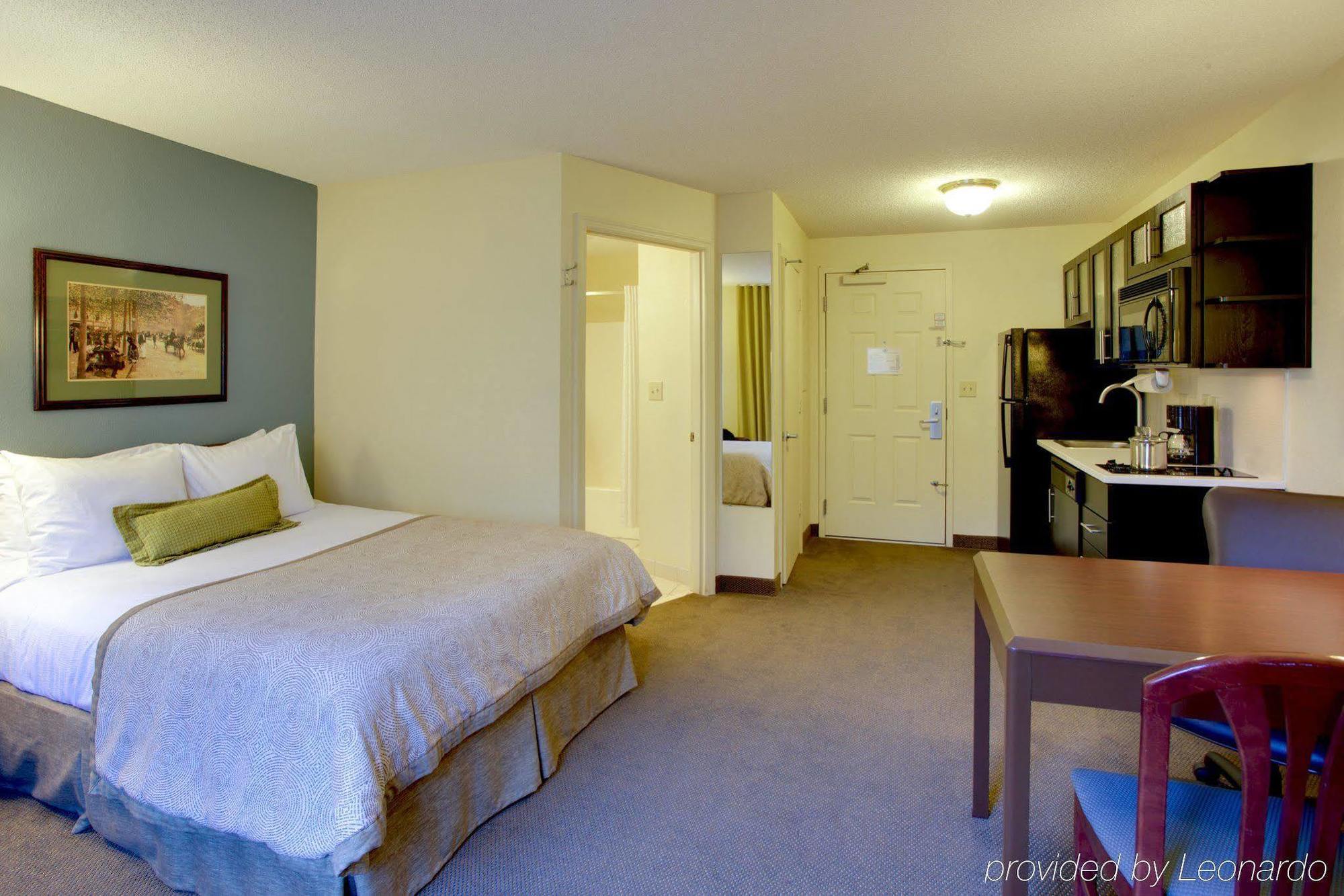 Hotel Candlewood Crabtree By Ihg