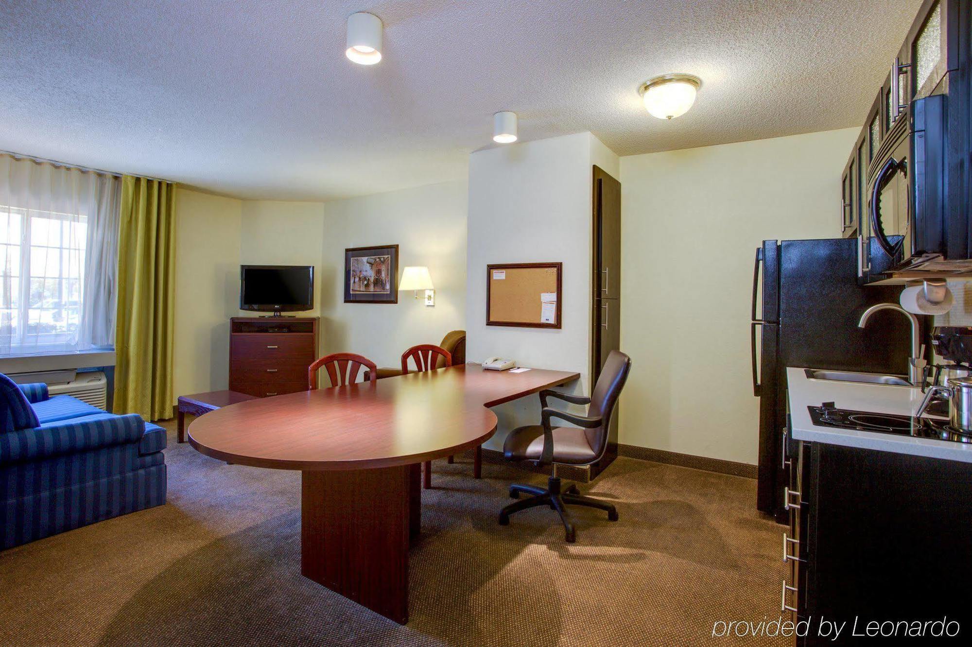 Hotel Candlewood Crabtree By Ihg 2*