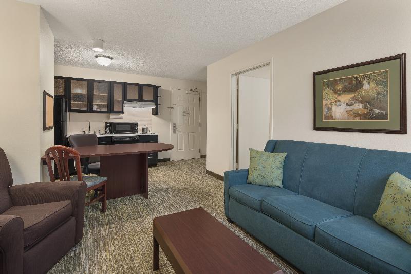 Candlewood Crabtree By Ihg 2* Raleigh