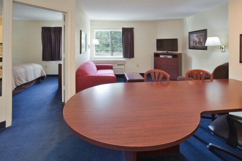 Candlewood Crabtree By Ihg 2* Raleigh